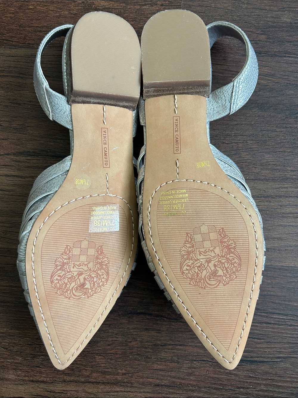 Vince Camuto Metallic Silver Woven Pointed Toe Slingback Flat Mules, size 7.5m - Picture 5 of 6